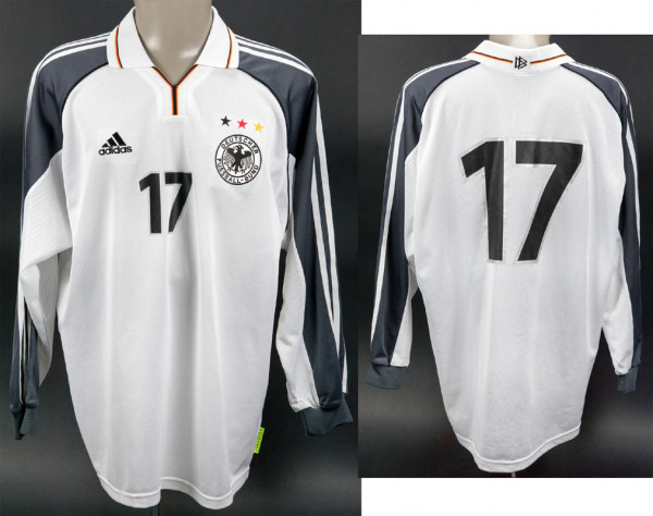 Christian Ziege am 27.02.2001 verm. Frankreich, DFB - Trikot 2001
