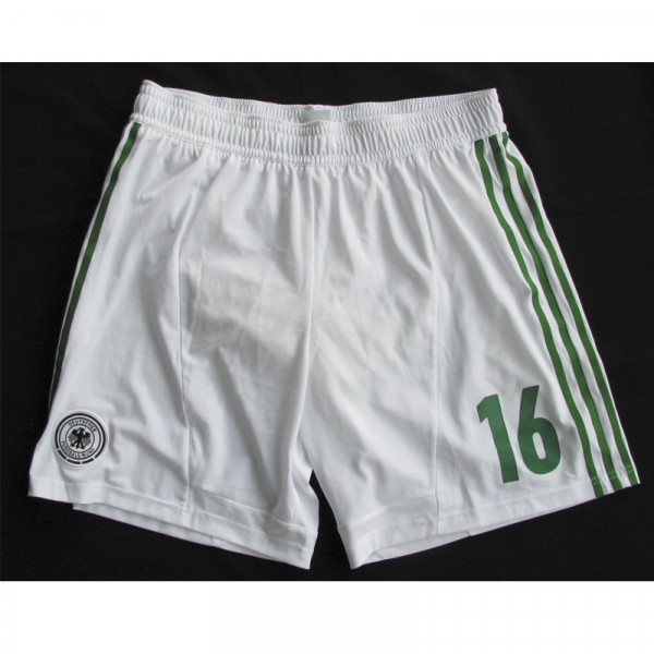 Philipp Lahm am 29.02.2012, DFB - Trikot 2012