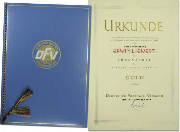 Urkunde für Ehrennadel in Gold des DFV, Urkunde DFV