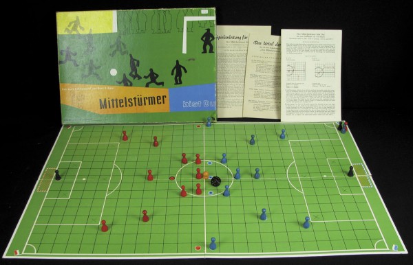 Football game Mittelstuermer German 1957
