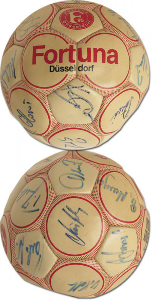 Düsseldor - Autogrammball: Autogrammball Fortuna Düsseldorf 1990er, signiert