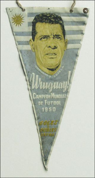 Farbig bedruckter Wimpel "Oboulio Varela. Uruguay , Wimpel WM 1950