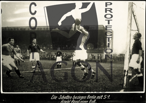 Großes S/W-Foto "Triton 1.Mannschaft 1899" Meister, Spandauer SV - Triton 1899 Foto