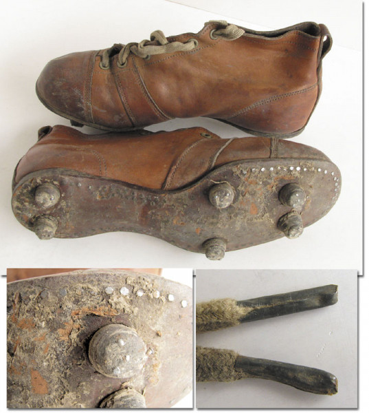 Original braune Lederfußballschuhe, Fußballschuhe ca. 1925