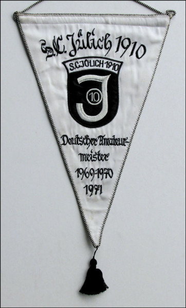 Football match pennant 1975. SC Juelich