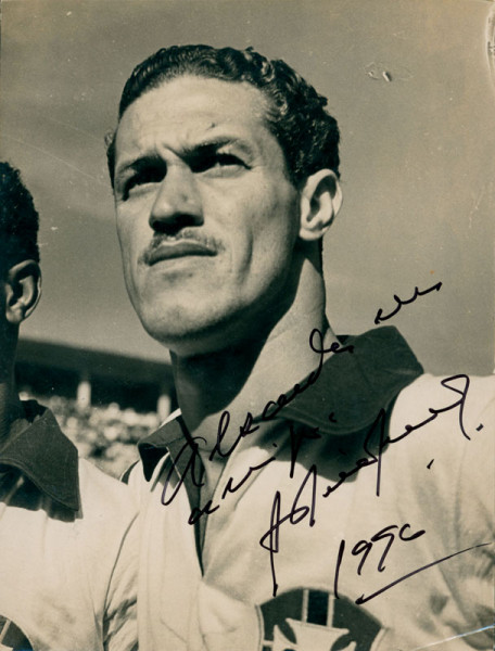 Ademir: S/W-Pressefoto mit Original-Autograph Ademir