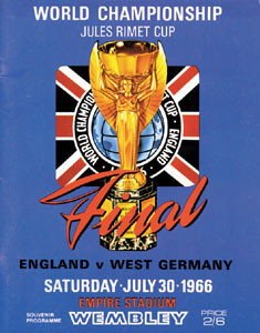 Fußball Länderspiel England v West Germany - Saturday July 30 1966 Empire Stadium Wembley - REPRINT