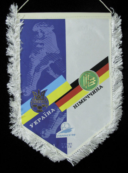 Official football match Pennant 1997 Germany v Uk