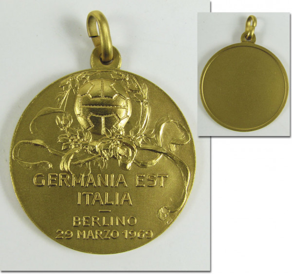 Participation medal Football 1969 Italy v GDR