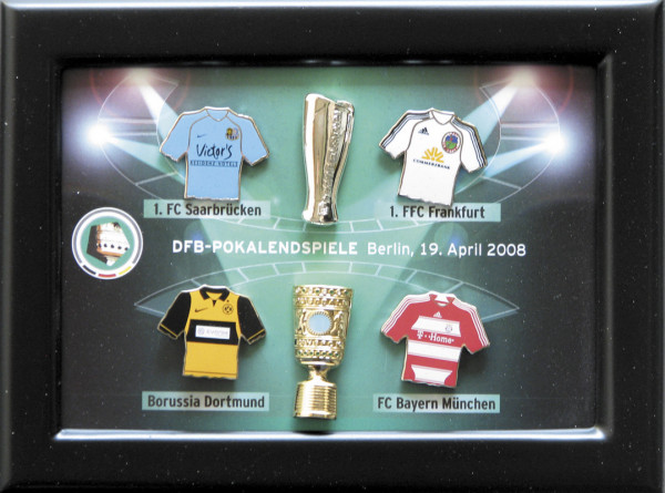 6 Offizielle Pins in Holzrahmen und DFB-Karton, DFB-Pokal 2008