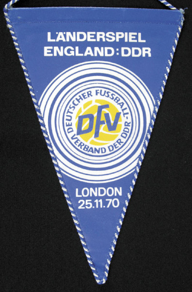 England - DDR 25.11.1970, DDR - Spielwimpel 1970