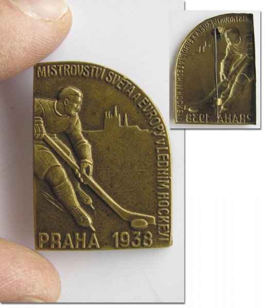 Ice Hockey World Championships 1938 Badge