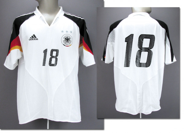 Tim Borowski am 18.08.2004 gegen Österreich, DFB - Trikot 2004
