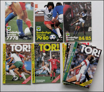 11 verschiedene Jahrgänge des "BP Bundesliga Service 77/78 bis 89/90".