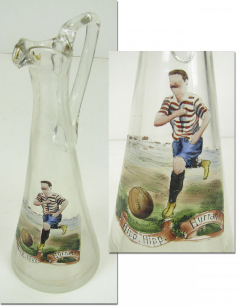 Karaffe mit Fußballmotiv um 1900, Glaskaraffe 1900