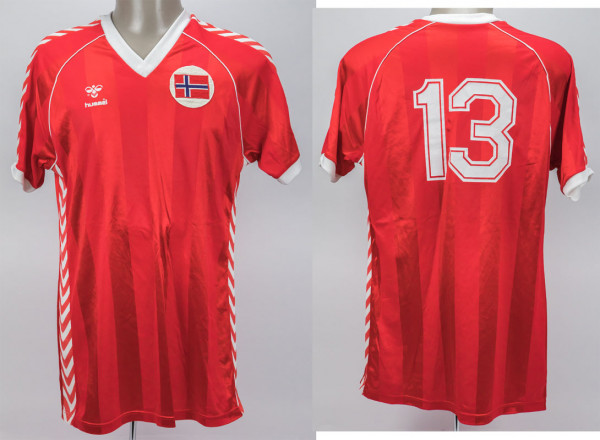 Match worn football shirt Norway 1986
