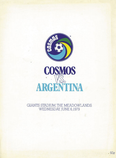 New York Cosmos v Argentina am 6.6.1979 im Giants Stadium, NY.