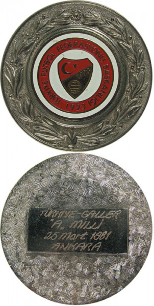 Football match Turkey v Wales 1981 Medal